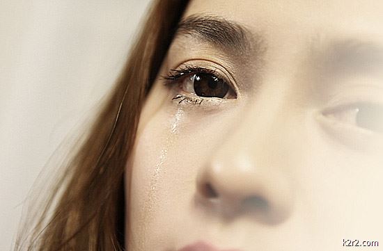 一把鼻涕一把泪伤心图片