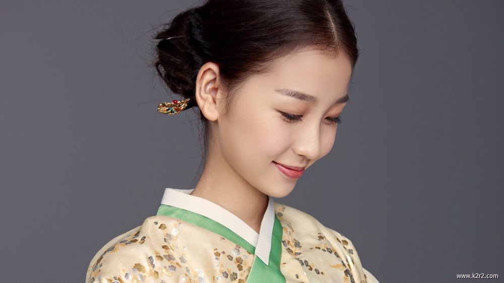 小清新水灵养眼少女白嫩雪肌个人图片