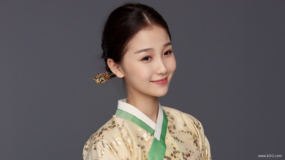 小清新水灵养眼少女白嫩雪肌个人图片