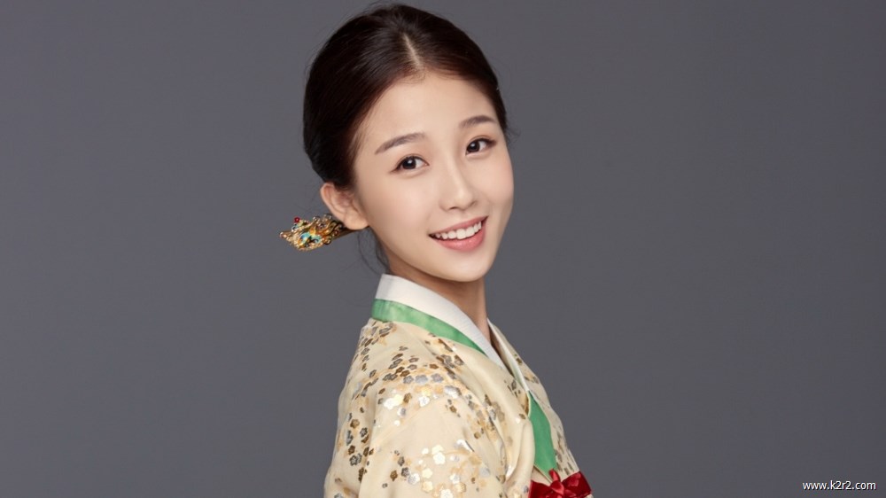 小清新水灵养眼少女白嫩雪肌个人图片