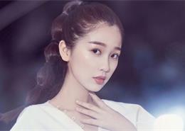 小清新水灵养眼少女白嫩雪肌个人图片