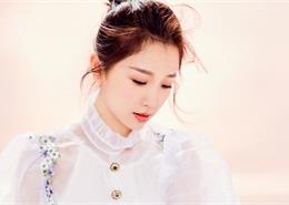 小清新水灵养眼少女白嫩雪肌个人图片