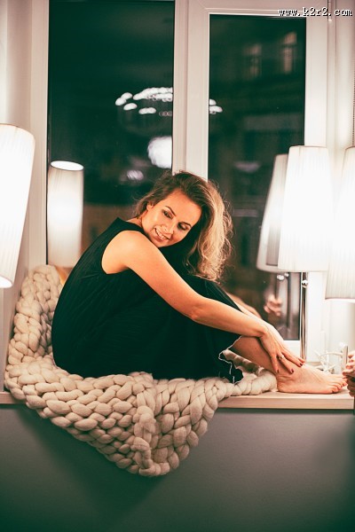 开心的美女图片