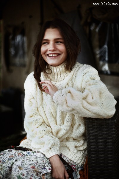 开心的美女图片