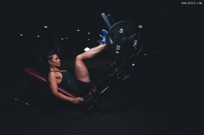 健身的国外美女图片