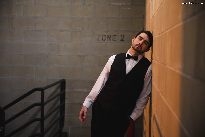 穿西装打领带的男人图片