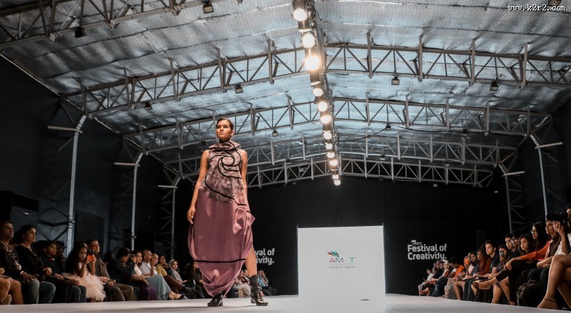 走秀的女模特图片大全