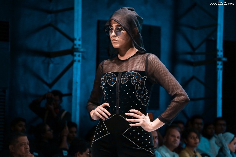 走秀的女模特图片大全