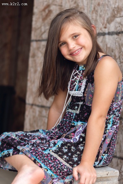 活泼可爱的女孩图片