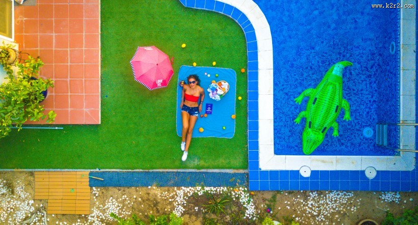 躺着的美女图片