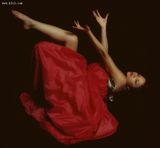 跳舞的美女图片