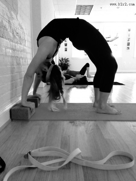 修身养心的瑜伽动作图片