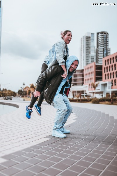 甜蜜的恋人图片