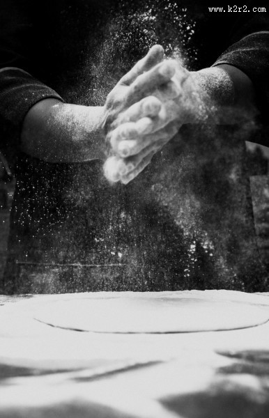 做面食的厨师图片