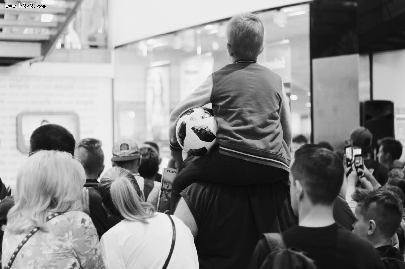 黑白亲子摄影图片