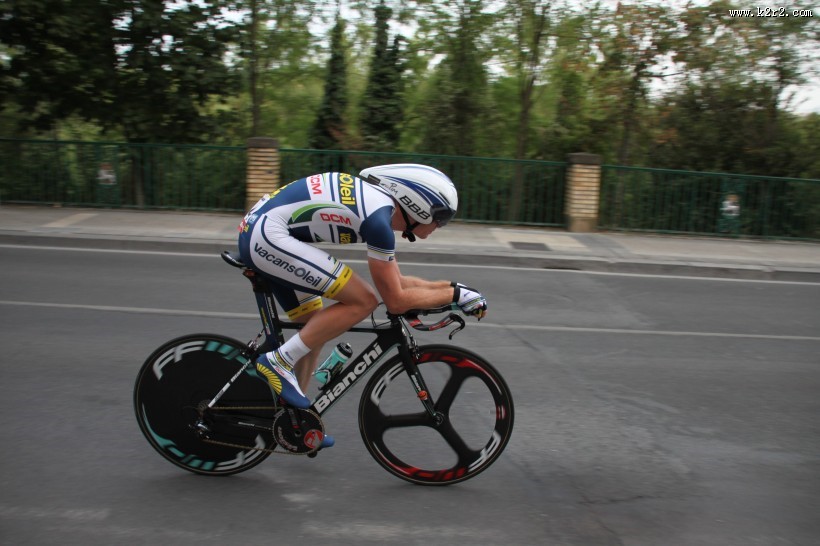 骑山地自行车的人图片大全