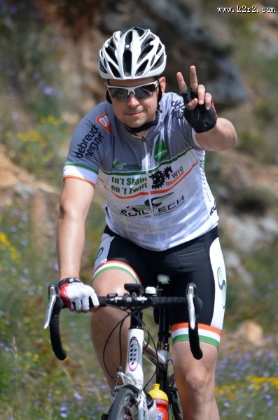 骑自行车的骑行爱好者图片