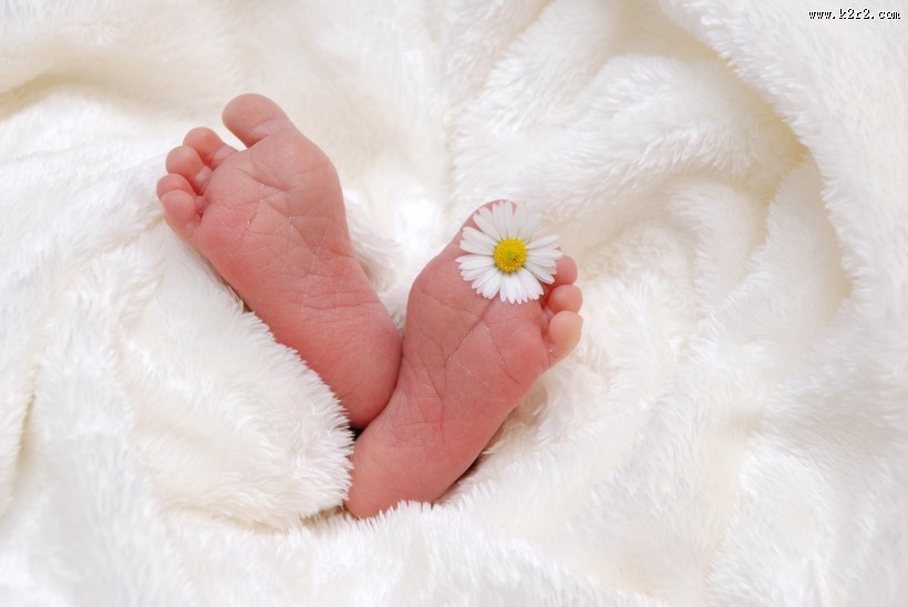 婴儿的小脚丫图片