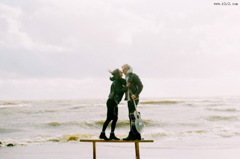 开心的情侣图片