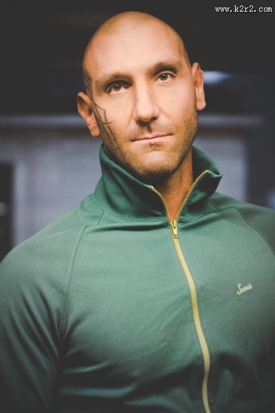 健壮的光头男士图片