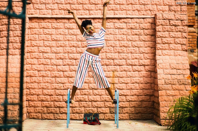 时尚的模特街拍图片