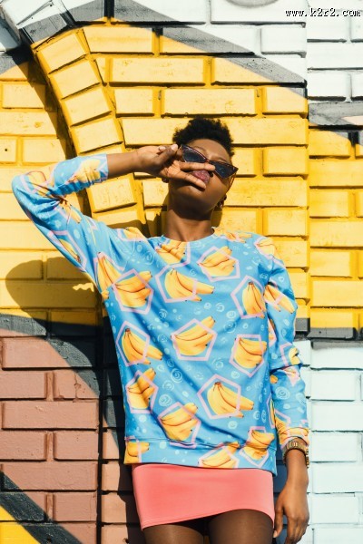 时尚的模特街拍图片