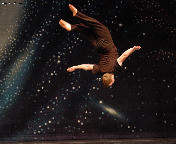 肢体柔韧的体操运动员图片大全