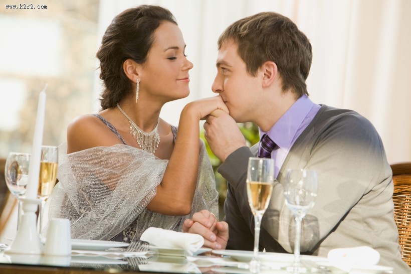 亲昵的情侣图片大全