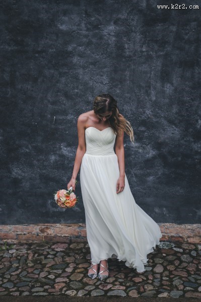 穿着婚纱的美女图片大全