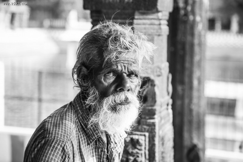 满脸皱纹的老爷爷图片