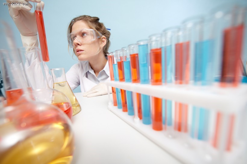 实验室里的科学实验图片