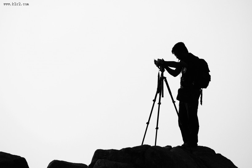 正在拍照的男摄影师图片大全
