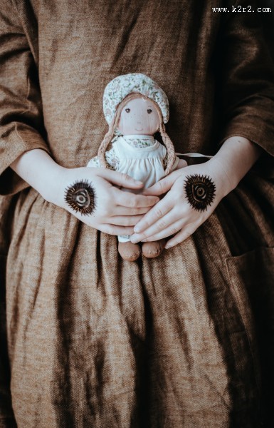 一个可爱的女孩图片