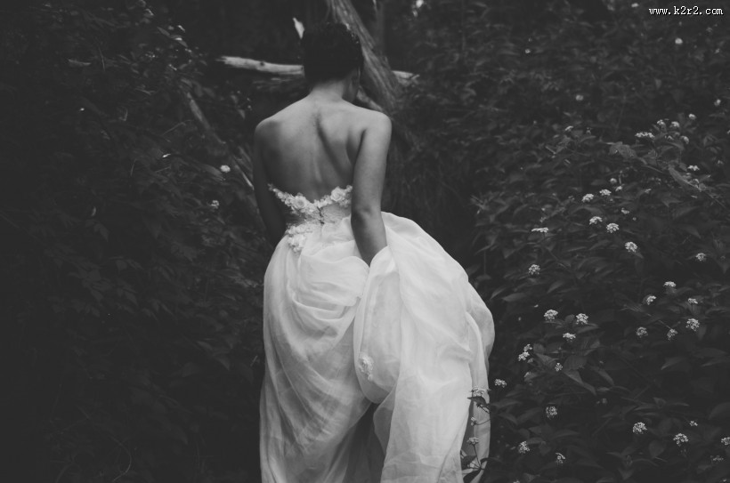 穿着洁白婚纱的新娘图片大全