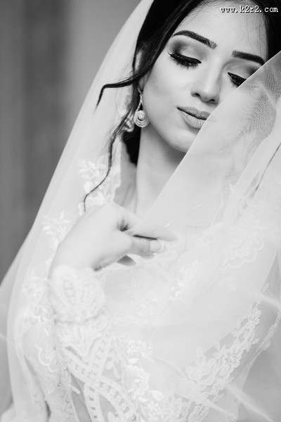 穿着洁白婚纱的新娘图片大全