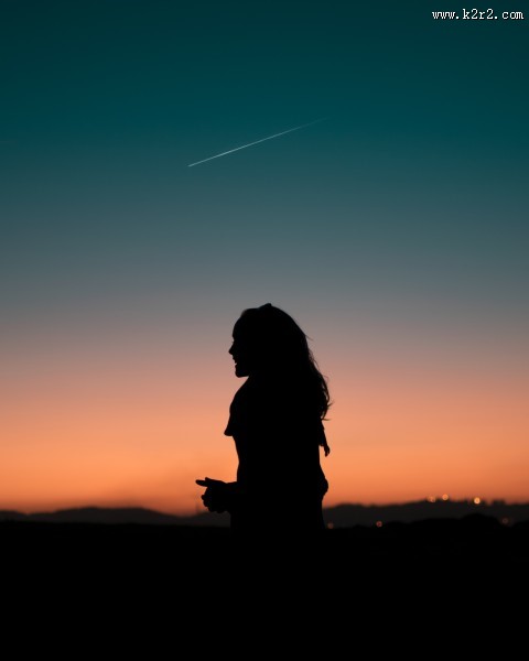 女孩侧面阴影轮廓图片