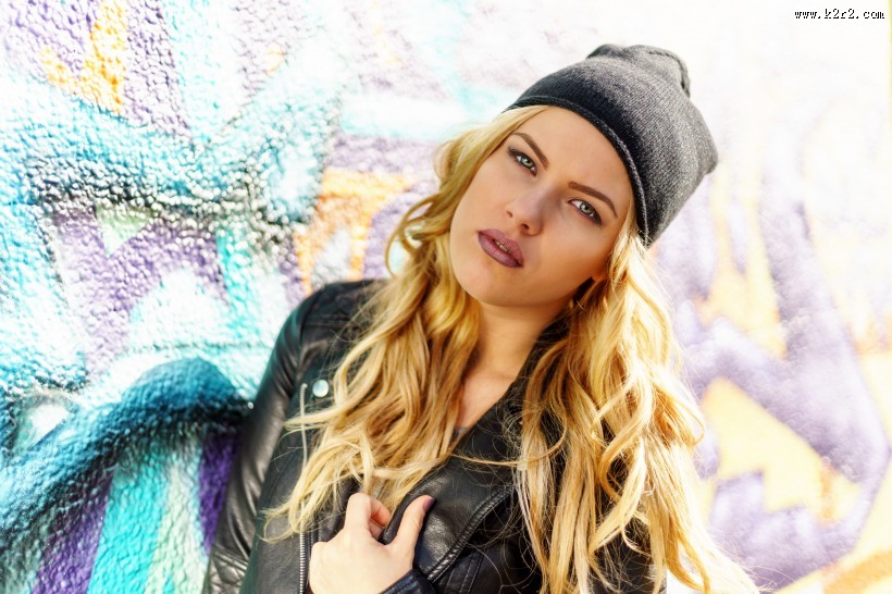 戴着帽子的女孩图片大全