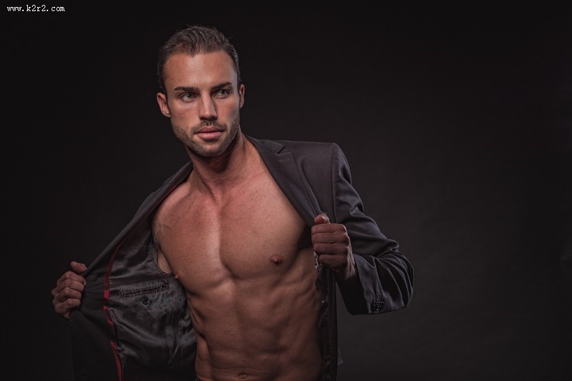 肌肉健硕的男人图片大全