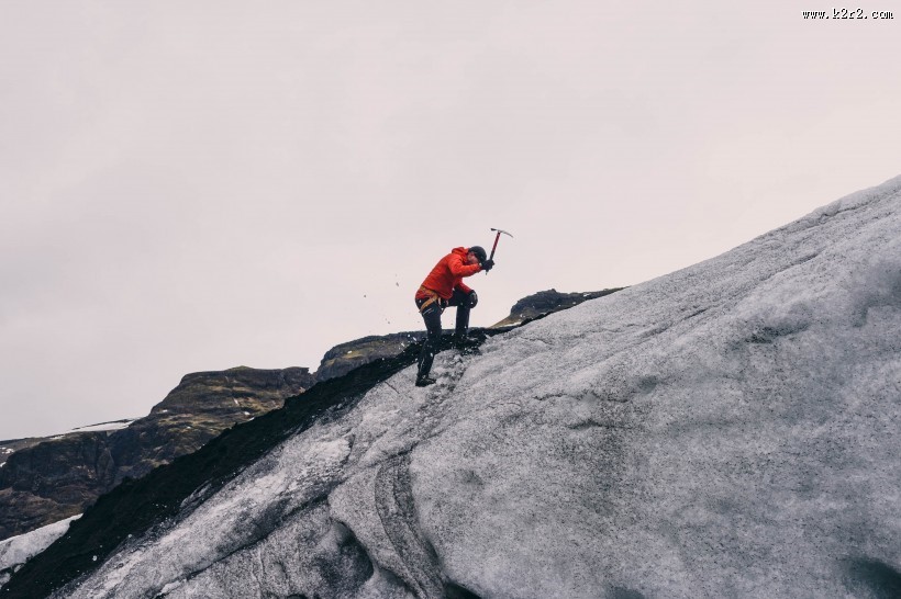 登山旅行的人物图片