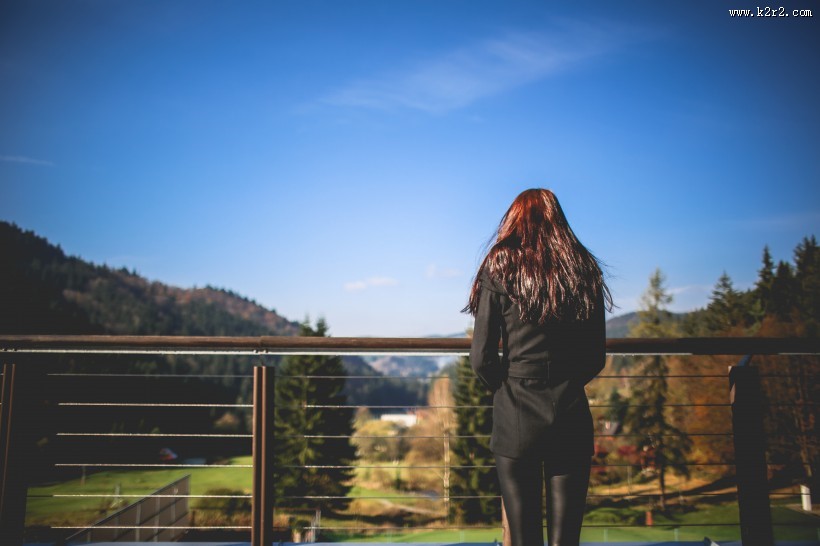 美女的背影图片