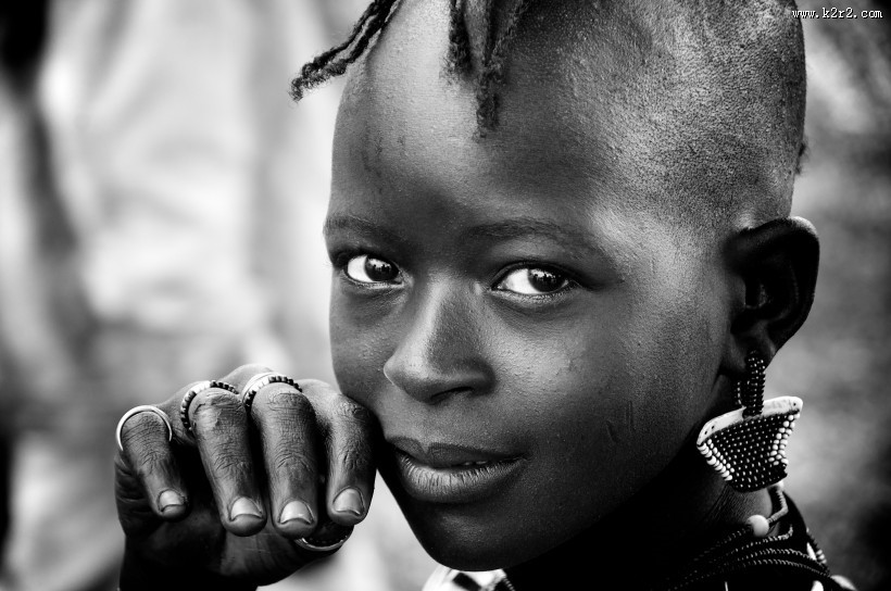 黑皮肤的可爱儿童图片