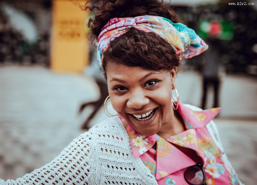 开心的女孩图片大全