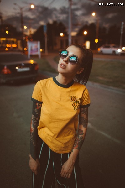 纹着纹身的美女图片大全