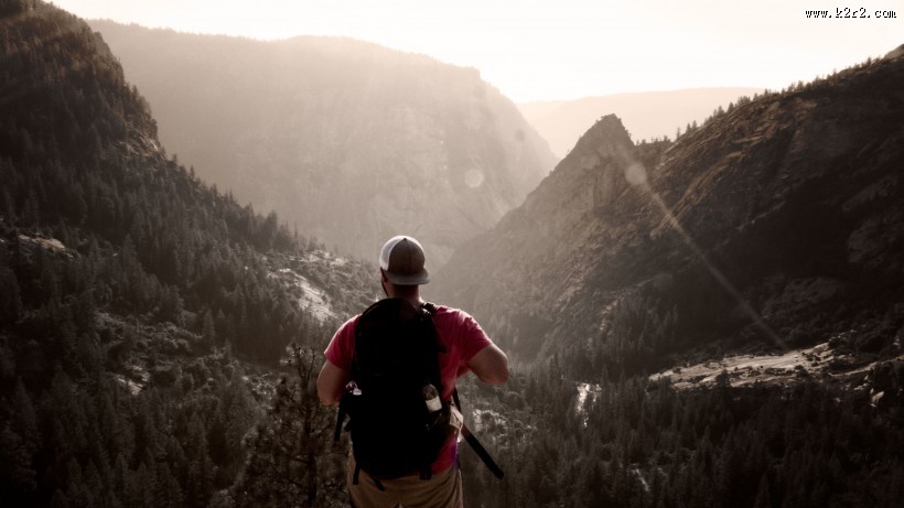 男孩的背影图片