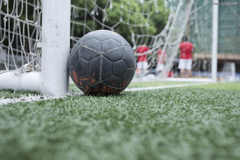 正在训练的足球运动员图片大全