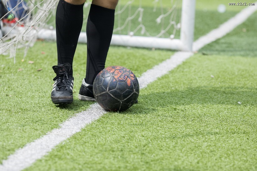 正在训练的足球运动员图片大全