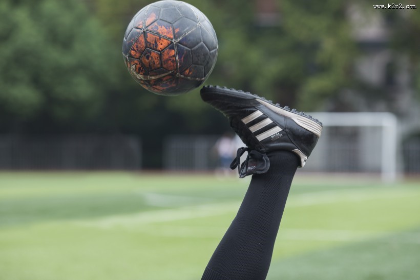 正在训练的足球运动员图片大全