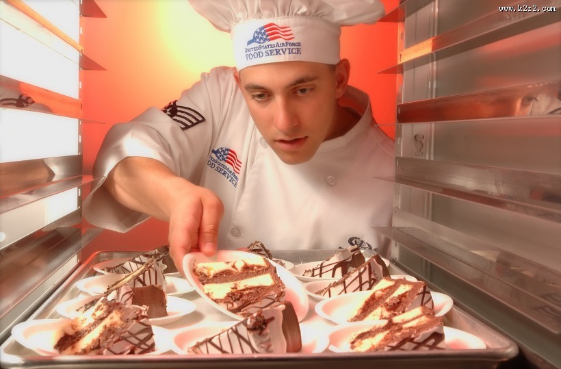 正在做饭的厨师图片