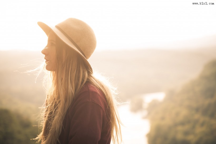 美丽的金发美女图片