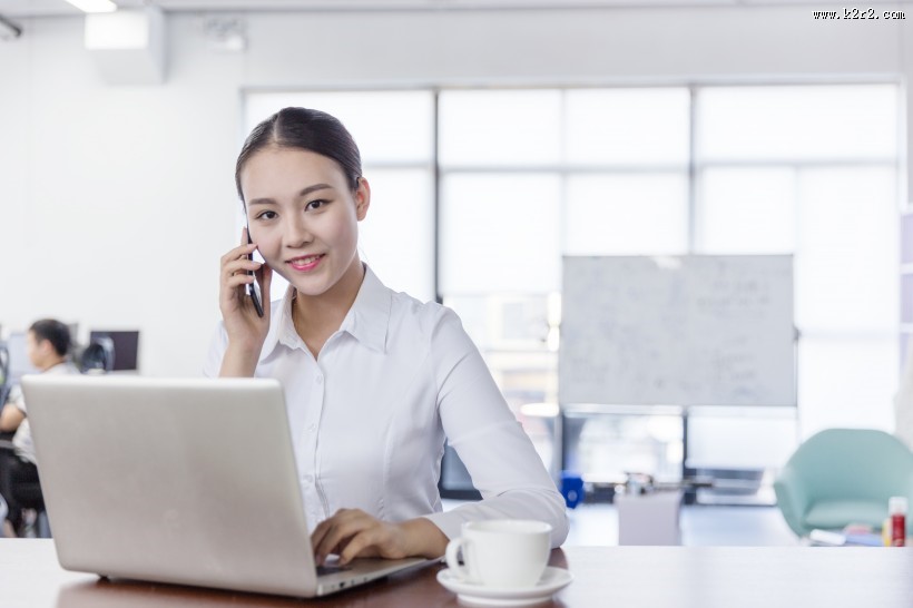 正在工作的企业白领图片大全